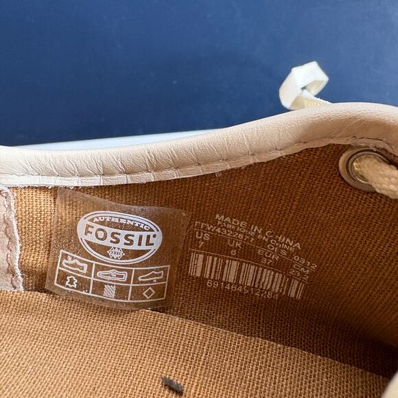 Fossil Gold Metallic Shimmer Statement Sneakers Lace Up Comfort Shoes Size 7 - Picture 9 of 10